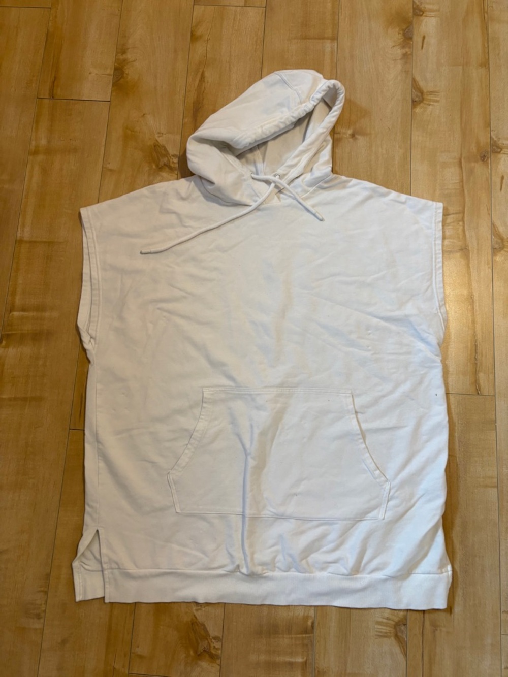 Women’s White Hooded Sleeveless Sweater